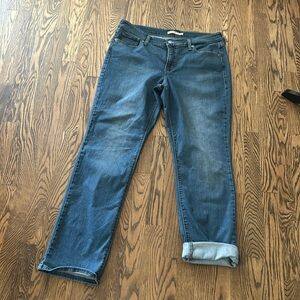 Levi’s- Relaxed straight
